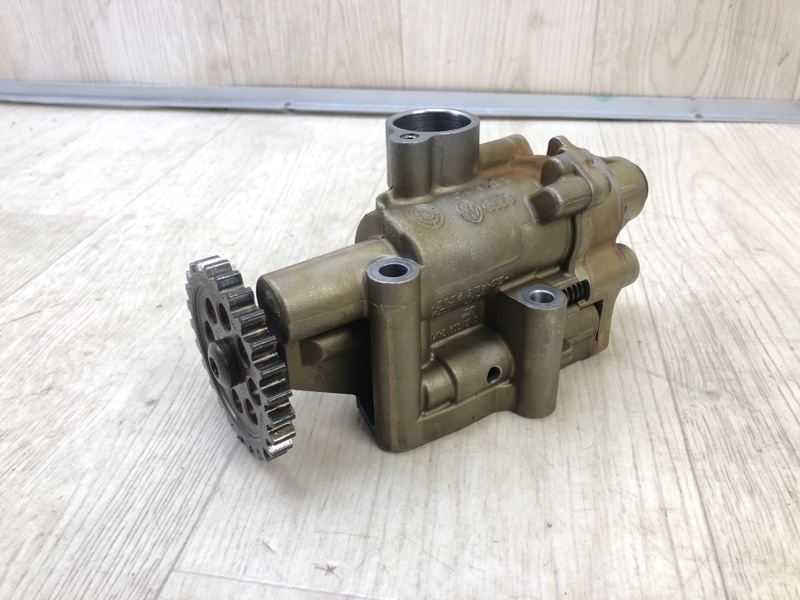 Масляный насос VOLKSWAGEN JETTA USA 10-17 2012 162 2.5 CBUA 07K115105R Б/У