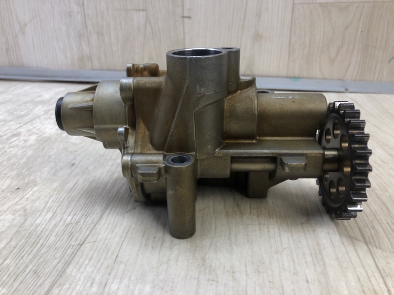 Масляный насос VOLKSWAGEN JETTA USA 10-17 162 2.5 CBUA
