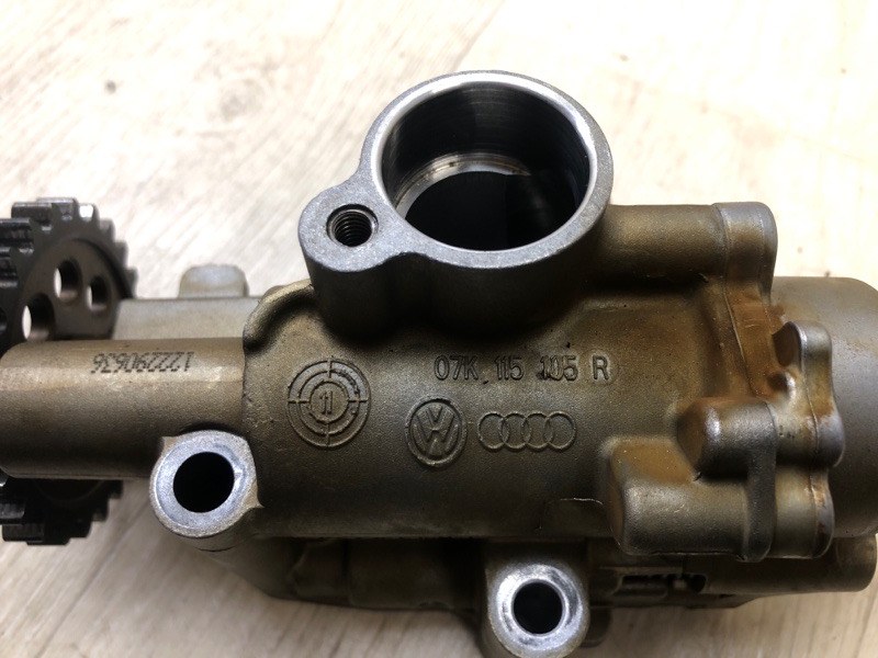 Масляный насос JETTA USA 10-17 2012 162 2.5 CBUA