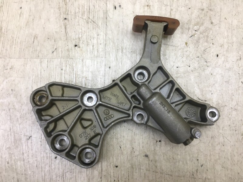 Натяжитель цепи ГРМ VOLKSWAGEN JETTA USA 10-17 162 2.5 CBUA Натяжитель цепи ГРМ VOLKSWAGEN JETTA USA 10-17 162 2.5 CBUA