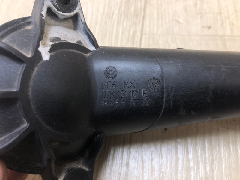 Крышка термостата JETTA USA 10-17 2012 162 2.5 CBUA