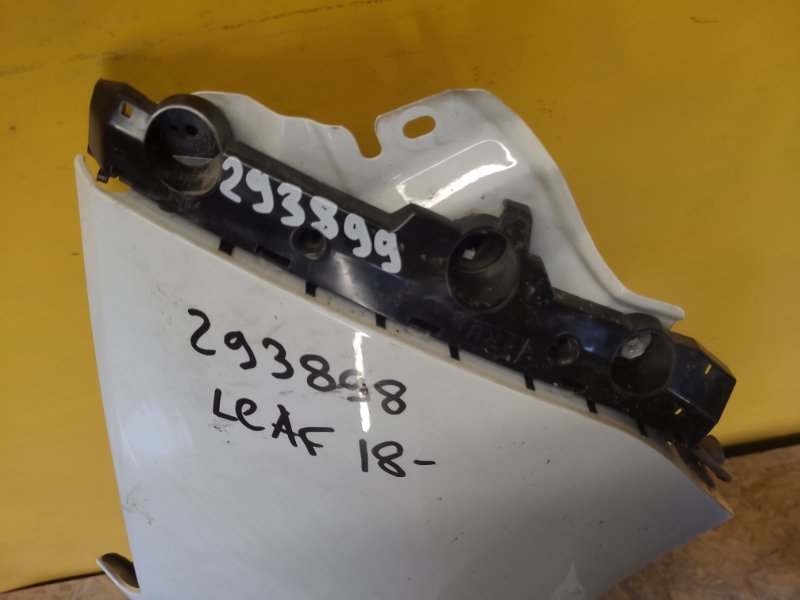 Кронштейн переднего бампера (на крыле) правый NISSAN LEAF 18- 62224-5SK0A Б/У