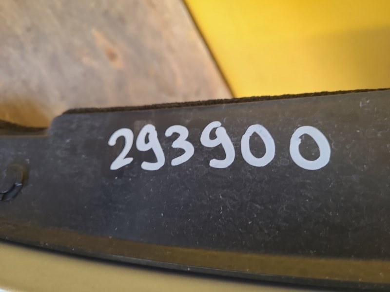 Пыльник крыла передний правый LEAF 18- Пыльник крыла передний правый LEAF 18-