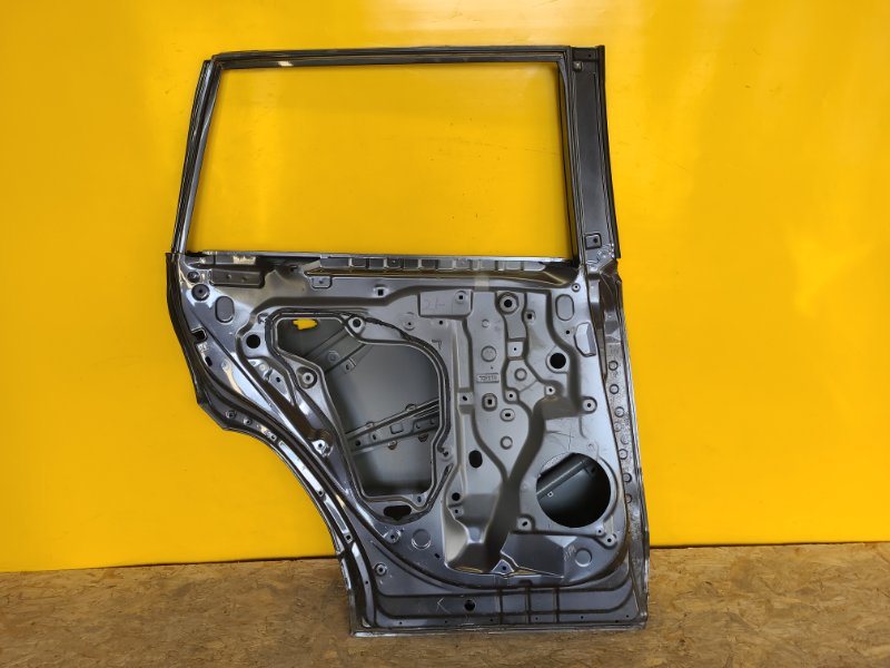 Дверь задняя левая RAV4 18- Дверь задняя левая RAV4 18-