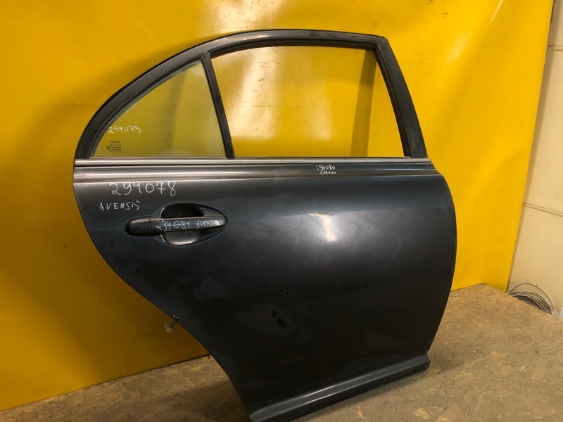 Дверь задняя правая TOYOTA AVENSIS 03-08