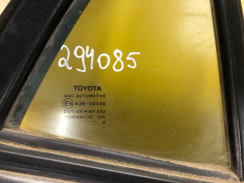 Стекло двери глухое заднее правое AURIS 06-12 Стекло двери глухое заднее правое AURIS 06-12