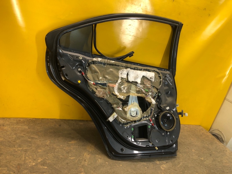 Дверь задняя левая ES350 06-12 Дверь задняя левая ES350 06-12