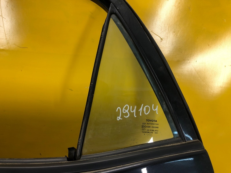 Запчасть стекло двери глухое заднее левое TOYOTA AURIS 06-12 68124-02170 Б/У Стекло двери глухое заднее левое TOYOTA AURIS 06-12 68124-02170 Б/У