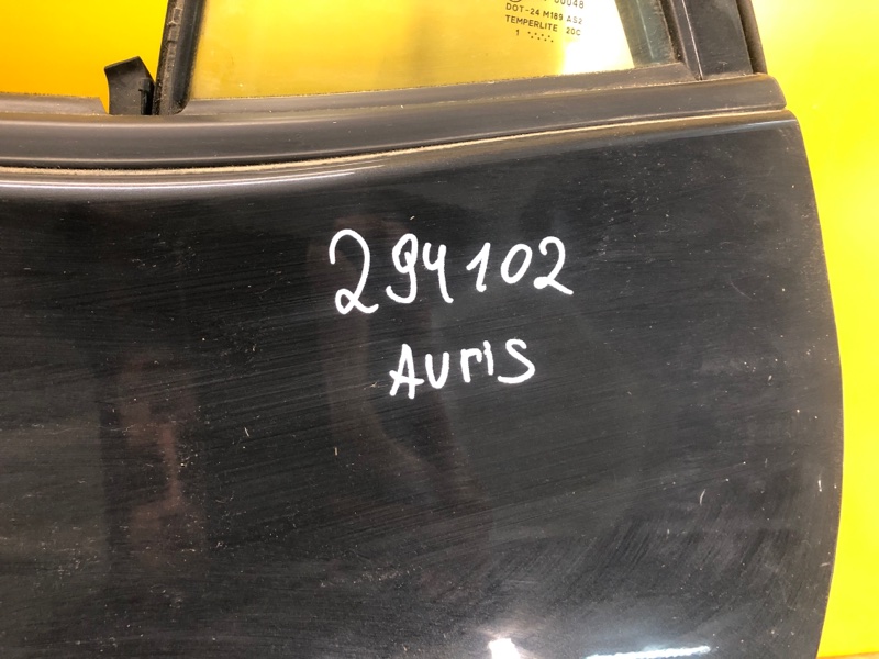 Дверь задняя левая AURIS 06-12