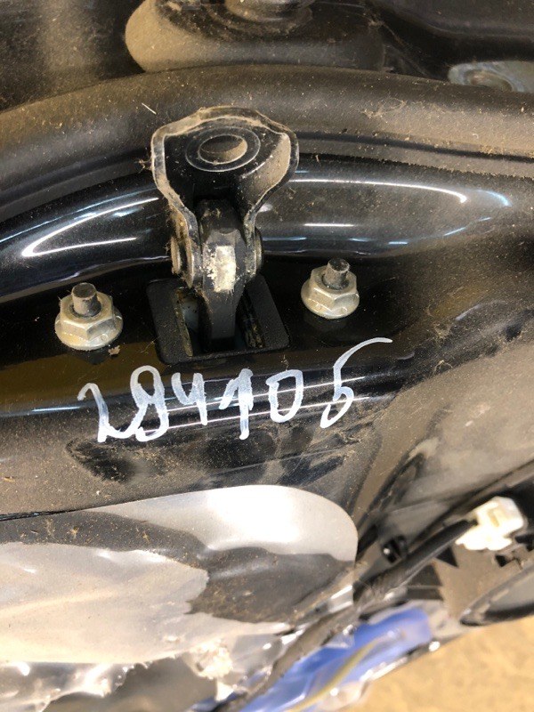 Ограничитель двери задний левый TOYOTA AURIS 06-12 68630-02120 Б/У