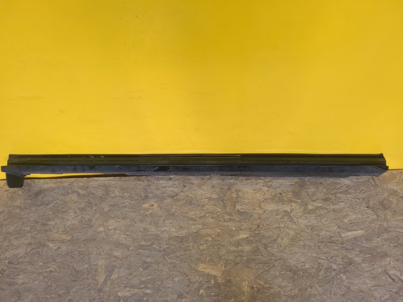 Накладка порога наружная правая KIA EV6 21- 87754CV300 Б/У