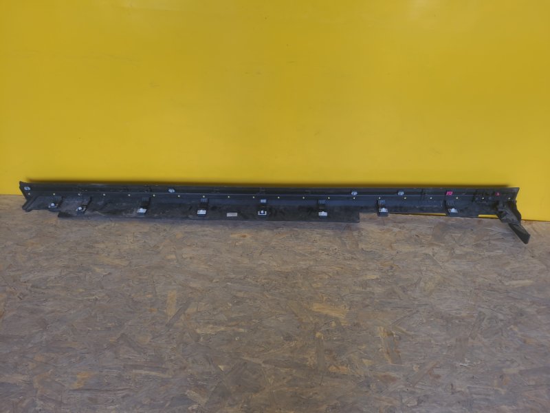 Накладка порога наружная правая KIA EV6 21- Накладка порога наружная правая KIA EV6 21-