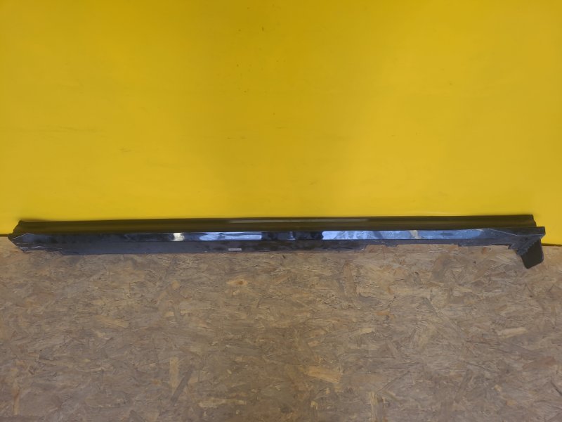 Накладка порога наружная левая KIA EV6 21- 87753CV300 Б/У