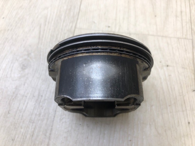 Поршень QX56 / TITAN / ARMADA 04-16 2005 Внедорожник VK56DE