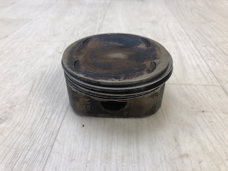 Поршень INFINITI QX56 / TITAN / ARMADA 04-16 2005 Внедорожник VK56DE A20107S002 Б/У