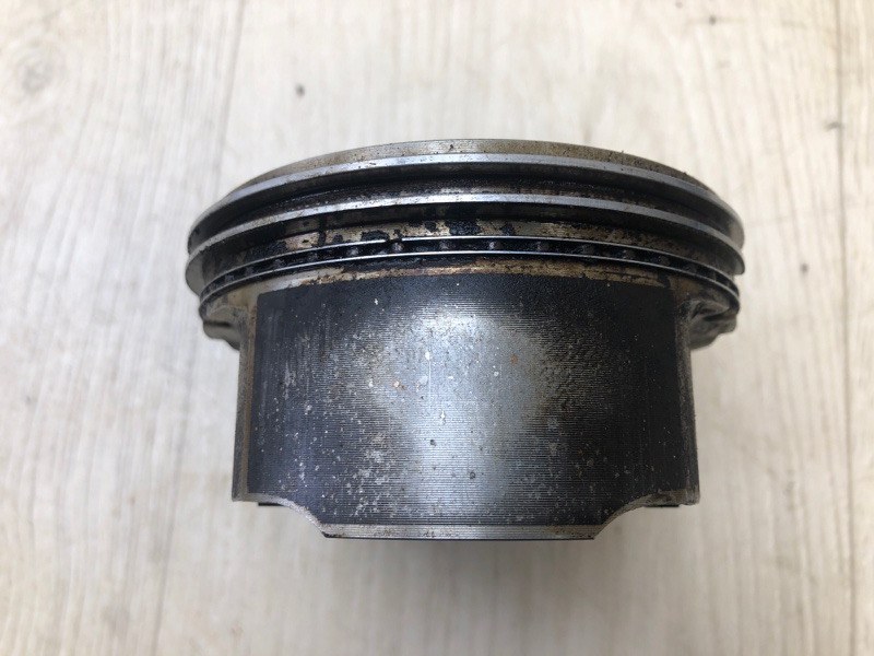 Поршень QX56 / TITAN / ARMADA 04-16 2005 Внедорожник VK56DE