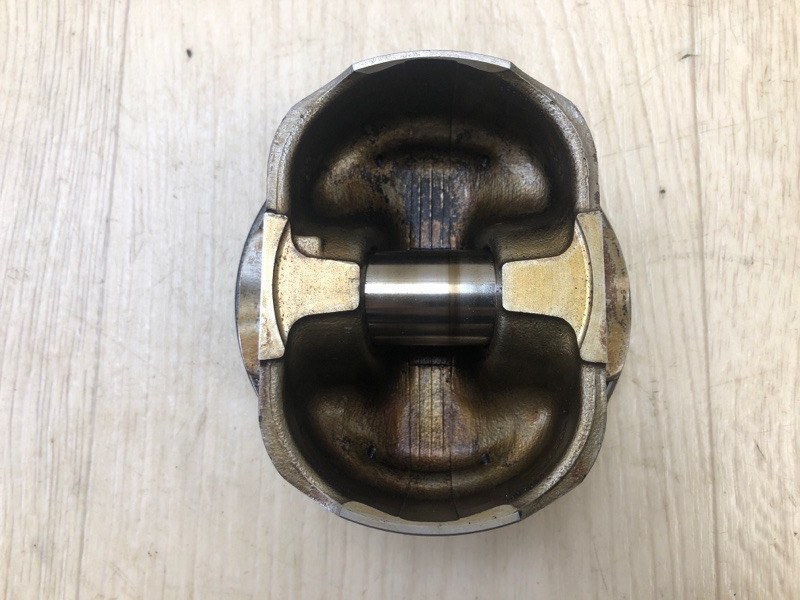 Поршень QX56 / TITAN / ARMADA 04-16 2005 Внедорожник VK56DE