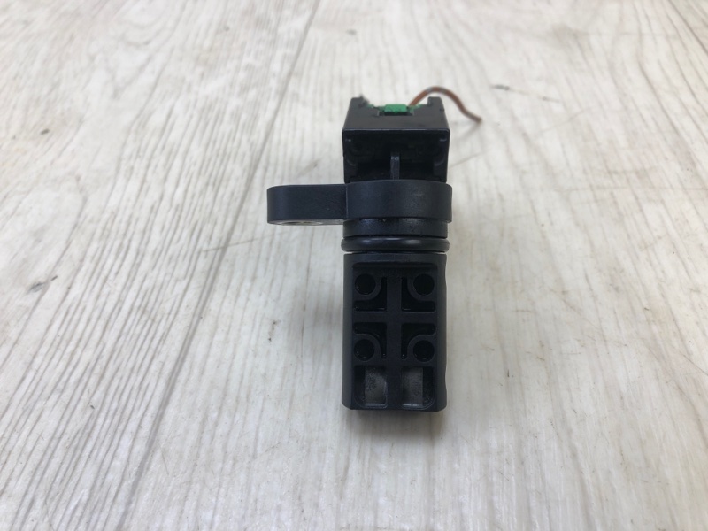 Датчик положения распредвала NISSAN QX56 / TITAN / ARMADA 04-16 VK56DE