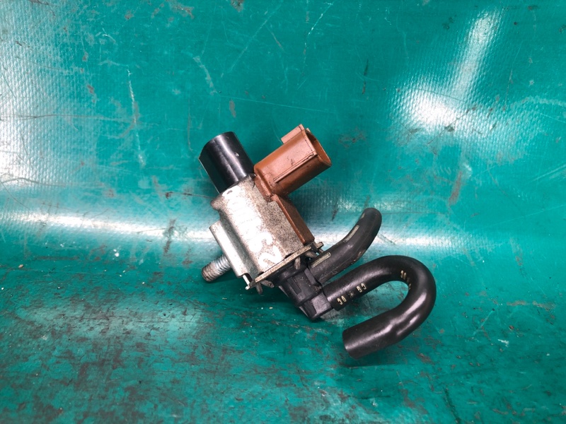 Клапан электромагнитный (вакуумный) MAZDA 3 BL 09-13 2010 2.0 LF LF82-18-741 Б/У