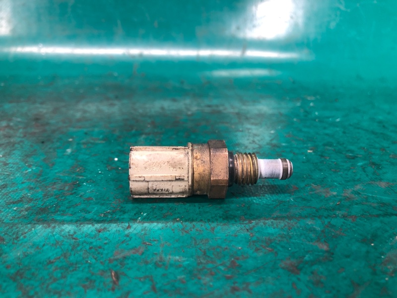 Датчик температуры охлаждающей жидкости MAZDA 3 BL 09-13 2010 2.0 LF L35G-18-840 Б/У