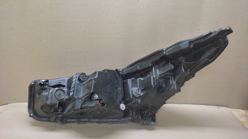 Фара передняя правая RDX 19-