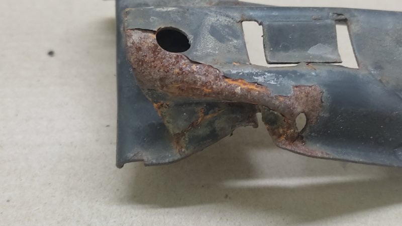 Кронштейн крепления фары левый ODYSSEY 05-10 2007 3.5L J35A7 Кронштейн крепления фары левый ODYSSEY 05-10 2007 3.5L J35A7