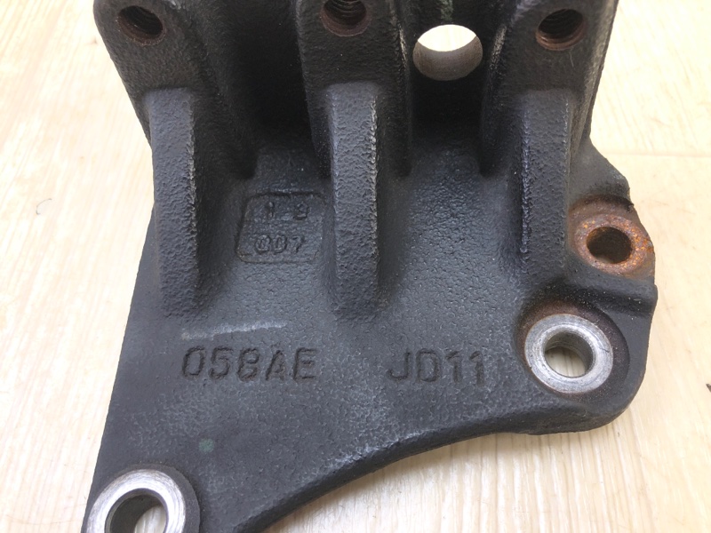 Кронштейн AVENGER 07-14 2013 JS 2.4 ED3