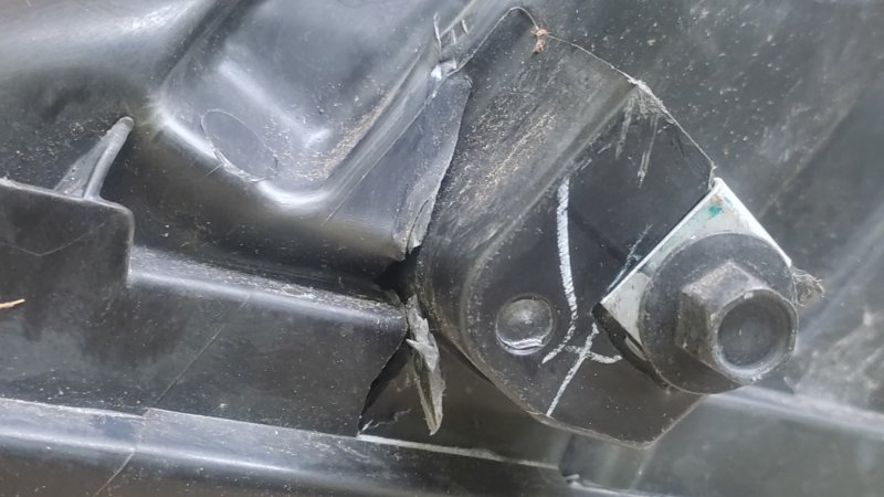 Фара правая RDX 12-19