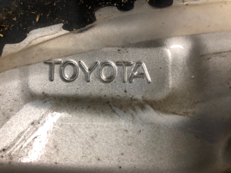 Дверь передняя правая AVENSIS 03-08