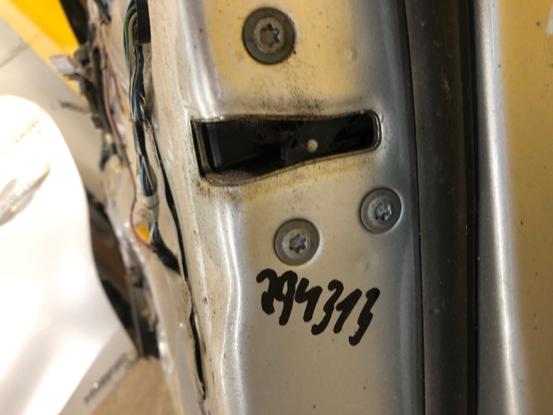 Запчасть замок двери передний правый TOYOTA AVENSIS 03-08 69030-02161 Б/У Замок двери передний правый TOYOTA AVENSIS 03-08 69030-02161 Б/У