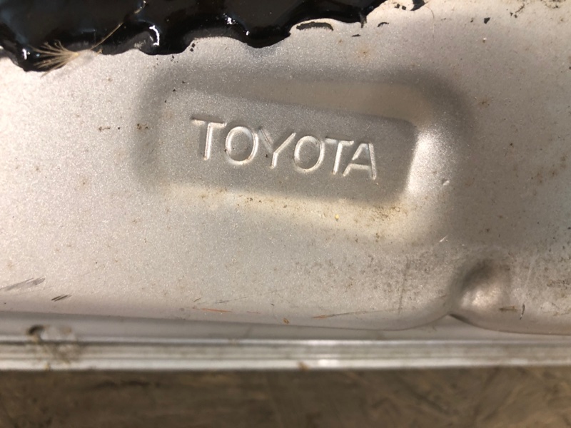 Дверь передняя правая AVENSIS 03-08