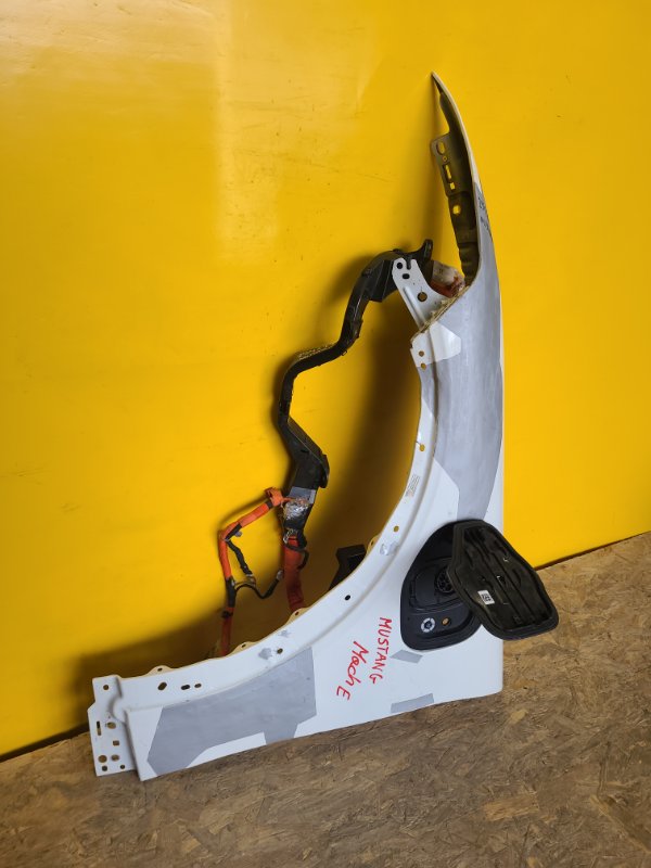 Крыло переднее левое MUSTANG MACH-E 19-