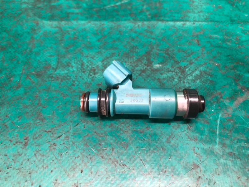 Запчасть форсунка топливная SUBARU IMPREZA 11-17 2012 GJ 2.0 FB20B 16611AA800 Б/У Форсунка топливная SUBARU IMPREZA 11-17 2012 GJ 2.0 FB20B 16611AA800 Б/У