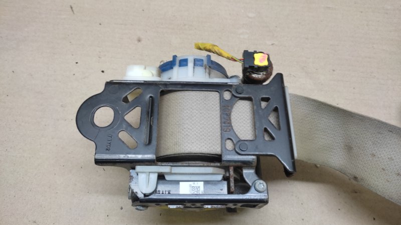 Ремень безопасности левый SUBARU IMPREZA 11-17 GJ 2.0 FB20B