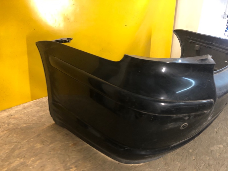 Бампер задний TOYOTA AVENSIS 03-08