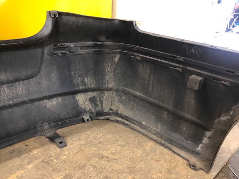 Бампер задний AVENSIS 03-08