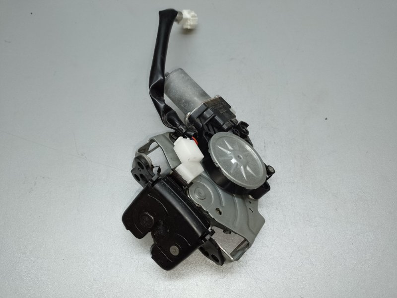 Запчасть замок крышки багажника ACURA RDX 19- 2021 2.0 74800-TLA-A51 Б/У Замок крышки багажника ACURA RDX 19- 2021 2.0 74800-TLA-A51 Б/У