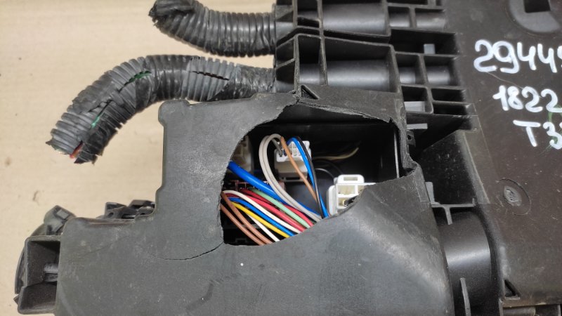 Блок предохранителей моторный отсек NISSAN X-TRAIL/ROGUE T32 13-20 2.5 QR25DE