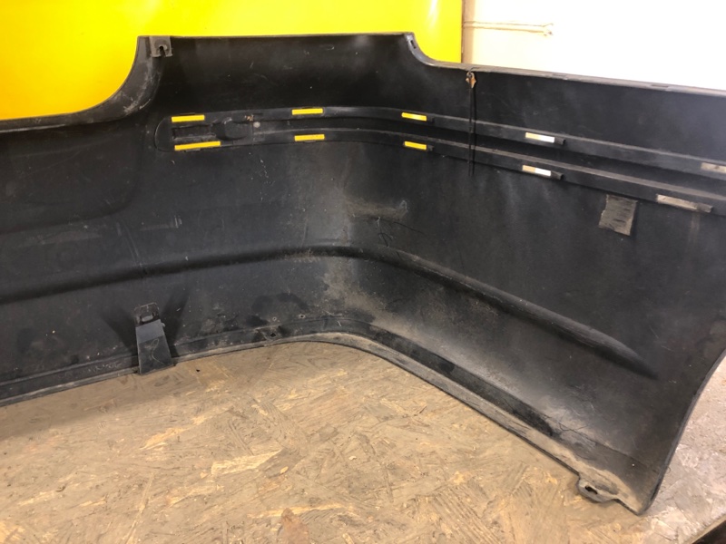 Бампер задний AVENSIS 03-08