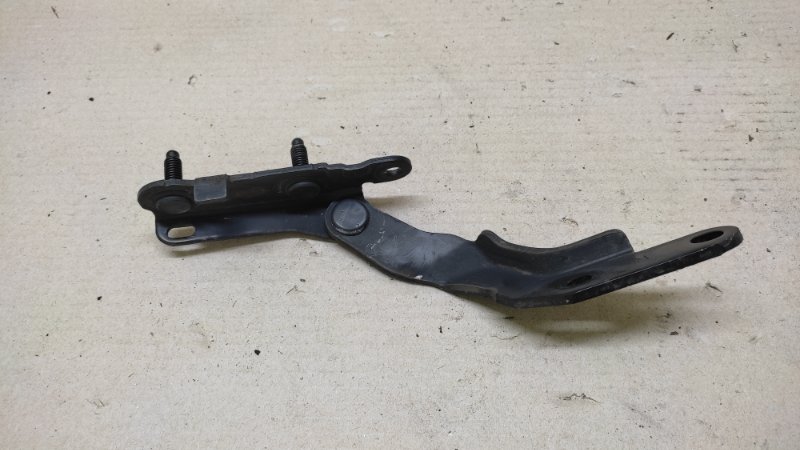 Петля крышки багажника правая X-TRAIL/ROGUE T32 13-20 2017 2.5 QR25DE