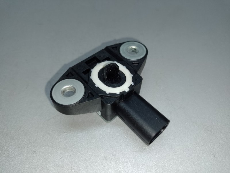 Датчик удара передний HYUNDAI SONATA YF 10-14 2012 2.4 G4KK 95920-1M200 Б/У