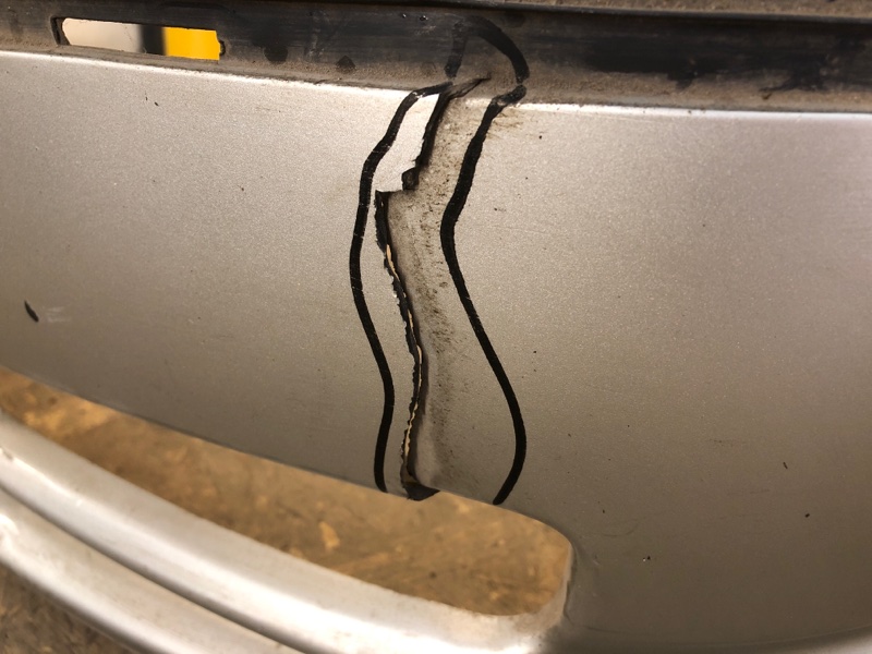 Бампер передний AVENSIS 03-08