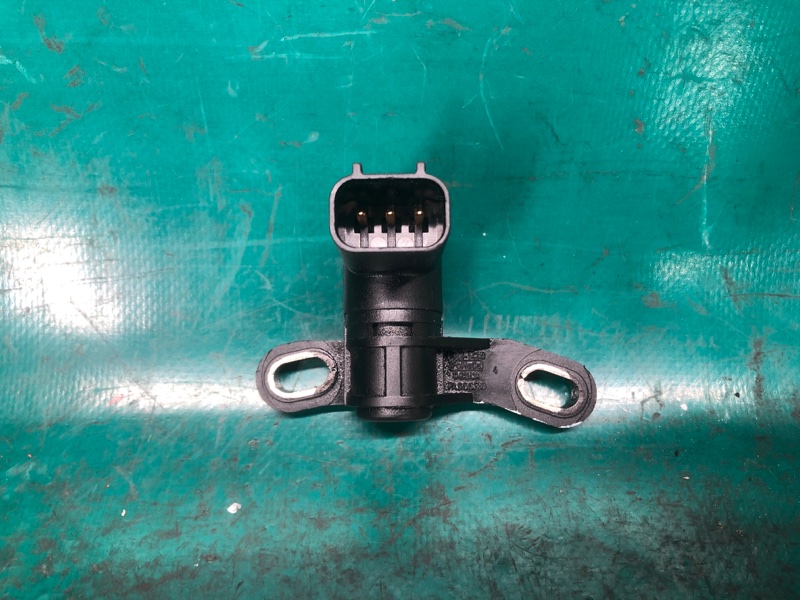 Датчик положения коленвала MAZDA 3 BK 03-08 2006 BK 2.3 L3 L3G2-18-221 Б/У