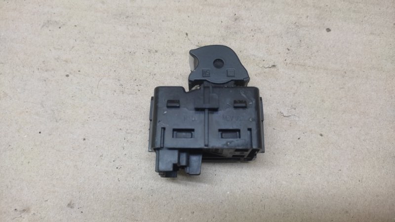 Запчасть кнопка стеклоподъемника передняя правая FORD EDGE 15- 2016 C35PDED 3.5L GT4Z-14529-AB Б/У Кнопка стеклоподъемника передняя правая FORD EDGE 15- 2016 C35PDED 3.5L GT4Z-14529-AB Б/У