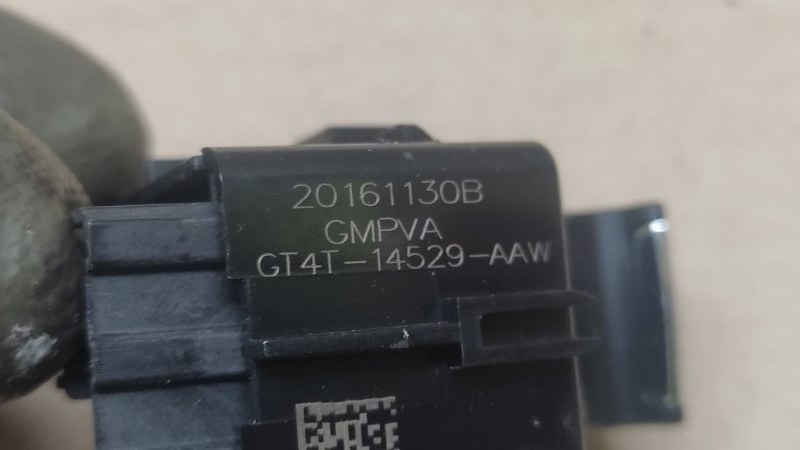 Кнопка стеклоподъемника передняя правая FORD EDGE 15- C35PDED 3.5L Кнопка стеклоподъемника передняя правая FORD EDGE 15- C35PDED 3.5L