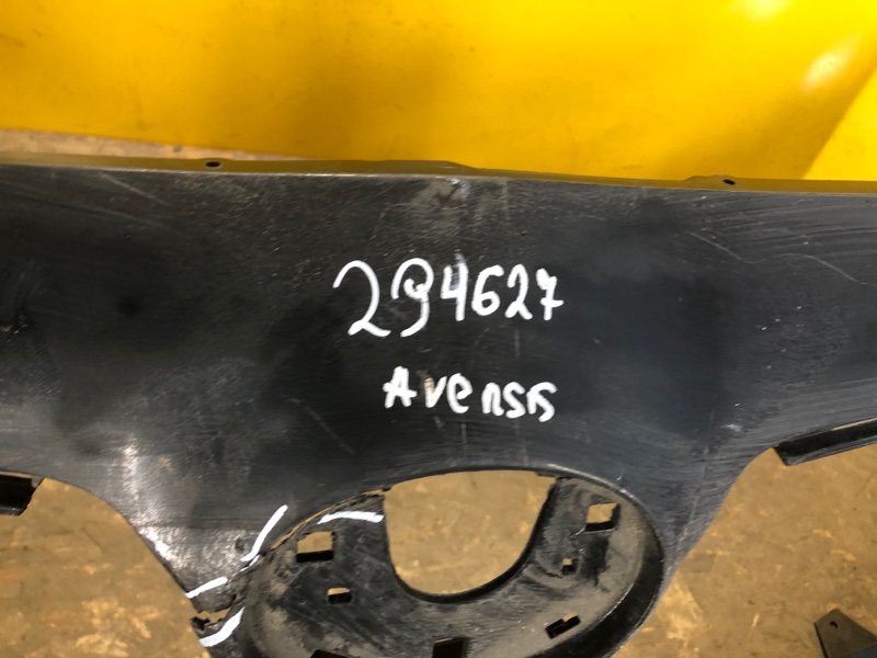 Бампер передний AVENSIS 03-08