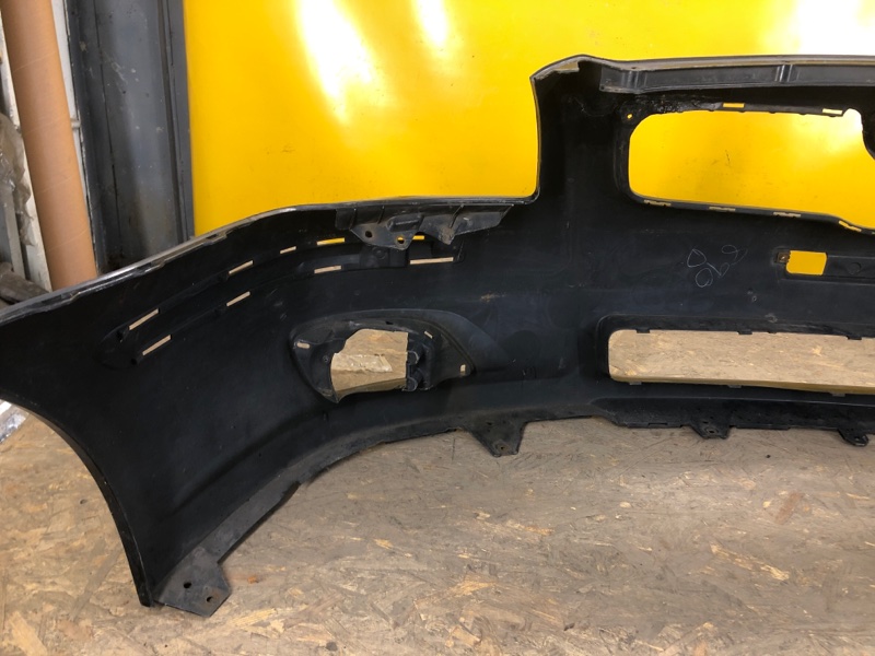 Бампер передний AVENSIS 03-08