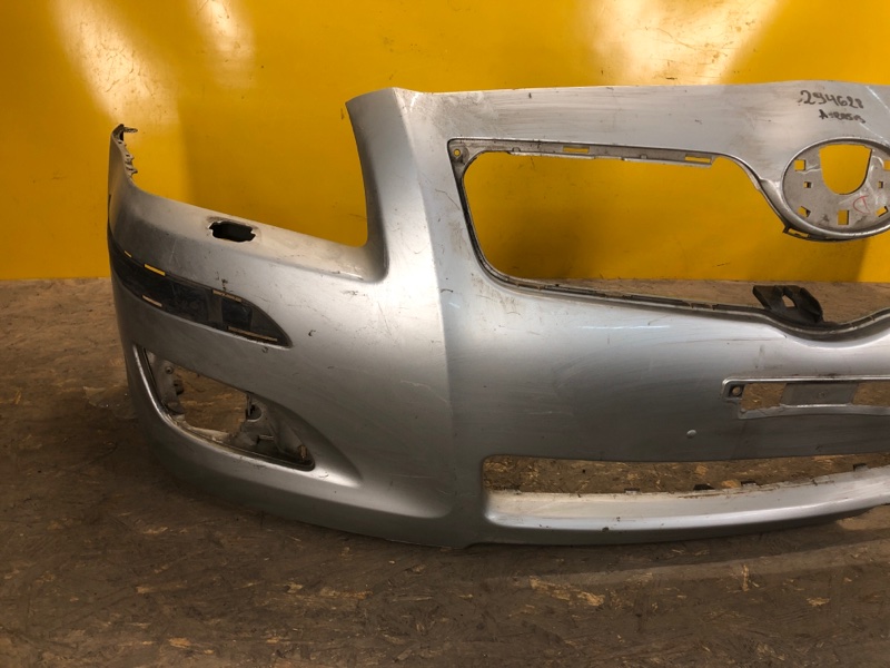 Бампер передний AVENSIS 03-08