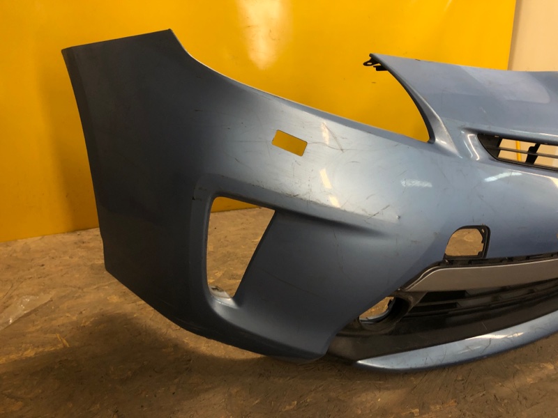 Бампер передний TOYOTA PRIUS - 30 09-17