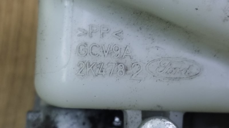 Главный тормозной цилиндр EDGE 15- 2016 C35PDED 3.5L Главный тормозной цилиндр EDGE 15- 2016 C35PDED 3.5L